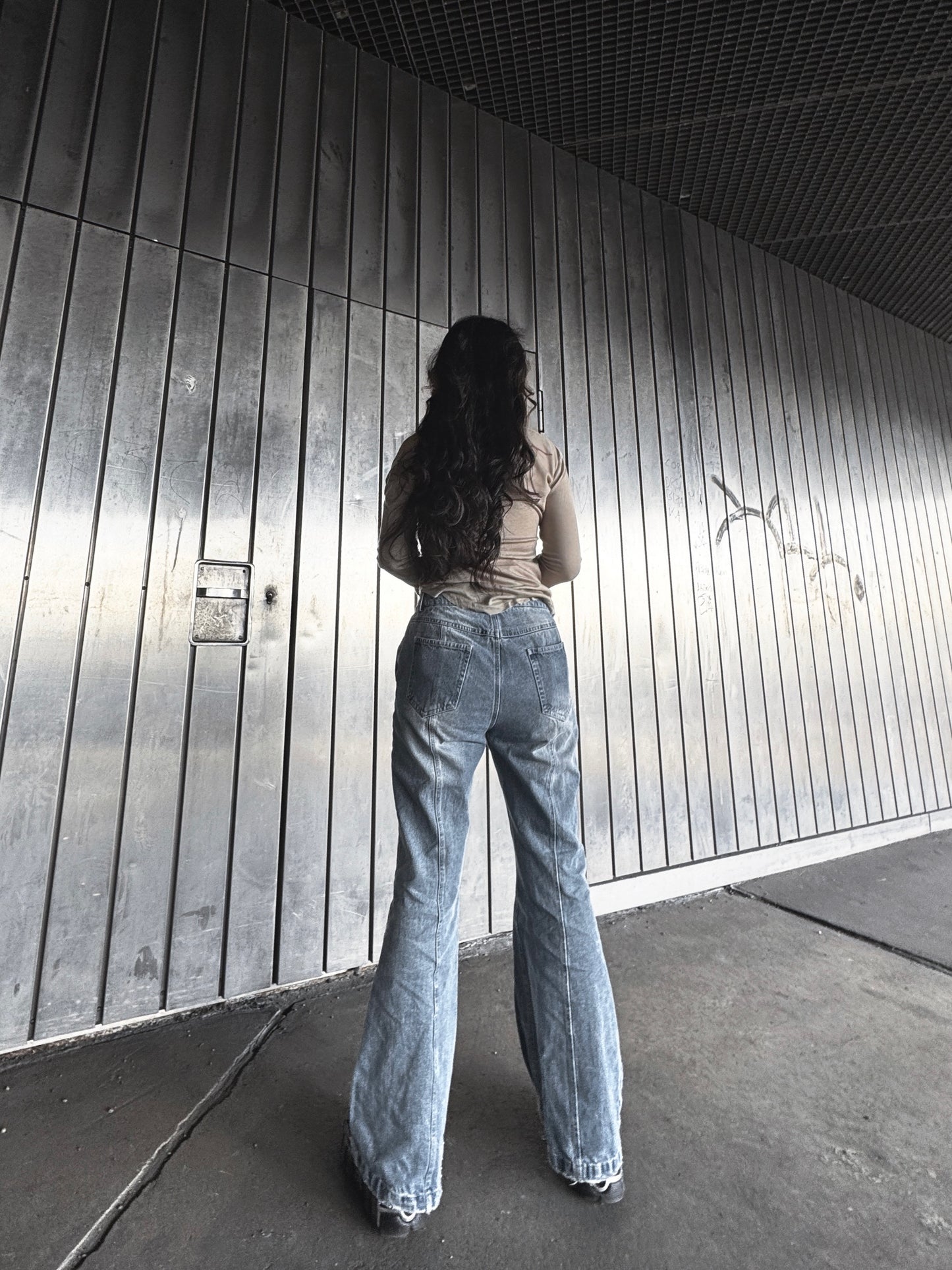 Elyoya Dragon Cross Flare Pants