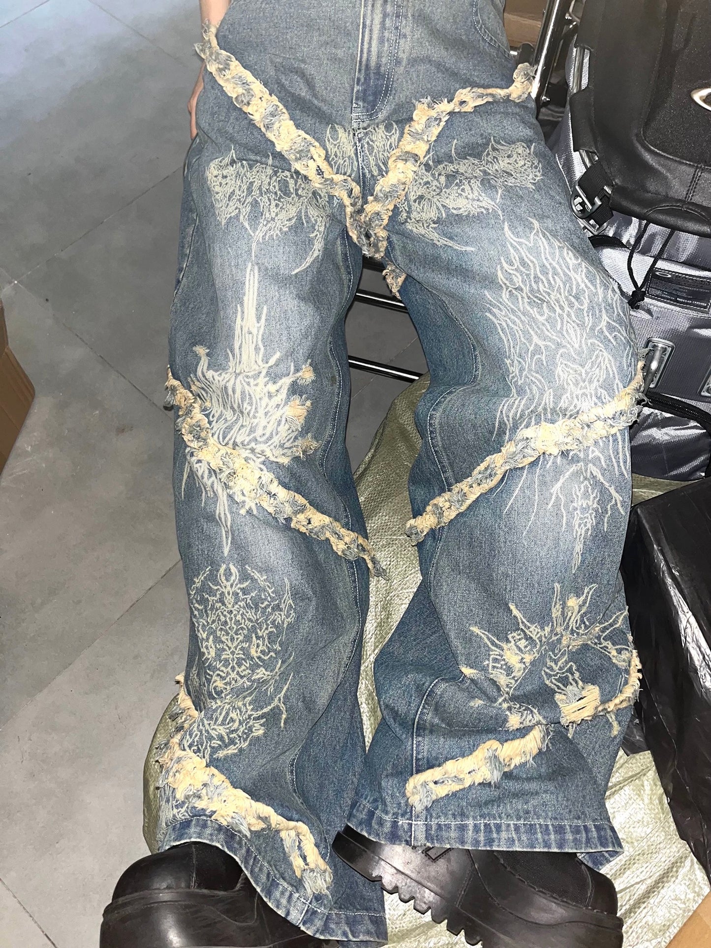 Elyoya Scratch Dragon Wide-Leg Jeans